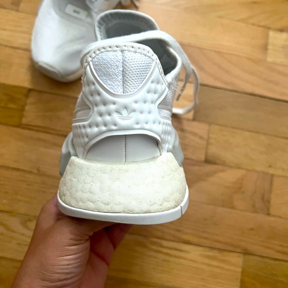 Young boys Adidas gently used - Picture 5 of 6